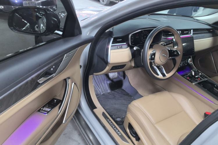 Used Jaguar XFL 2024 2.0T P250 Two-Wheel Drive Prestige Luxury Edition Driver Seat