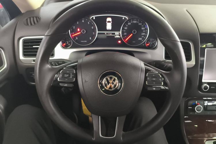 Used Volkswagen Touareg 2011 3.0 TSI Standard Version
