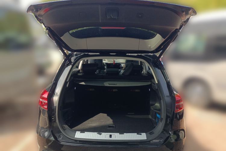 Used Hongqi HS5 2022 Revised Version 2.0T Smart Connect Flagship Edition Trunk