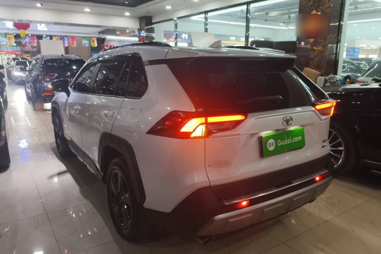 Used Toyota RAV4 2022 2.0L CVT 4x4 Style Plus Edition Rear Left 45 Deg