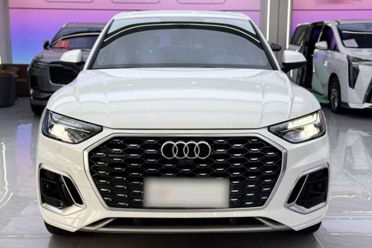 Used Audi Q5L Sportback 2022 40 TFSI Fashion Model
