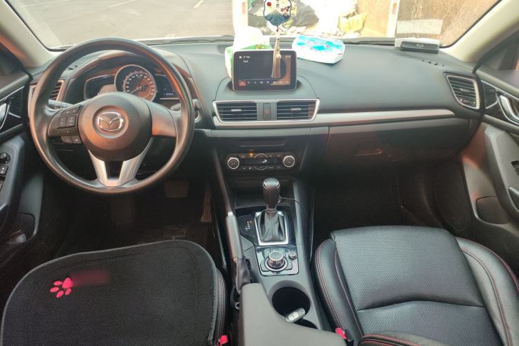 Used Mazda Mazda 3 Axela 2016 Sedan 1.5L Automatic Luxury Model
