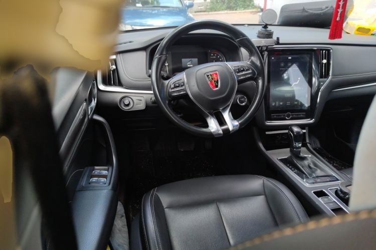 Used Roewe i6 2017 20T Automatic Internet ZhiZun Edition
