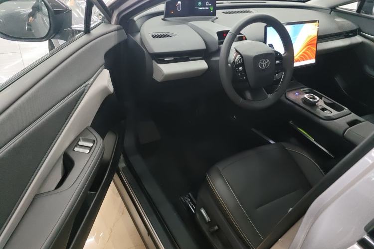 Used Toyota bZ5 2025 Model 550 PRO Driver Seat