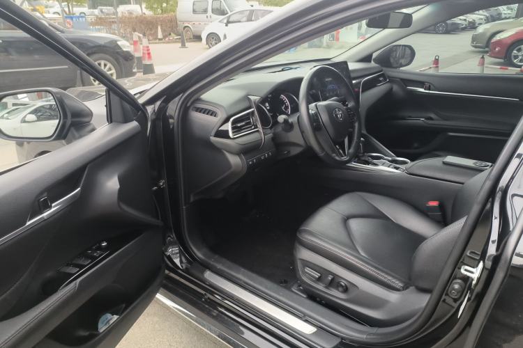 Used Toyota Camry 2023 2.0G Luxury Edition