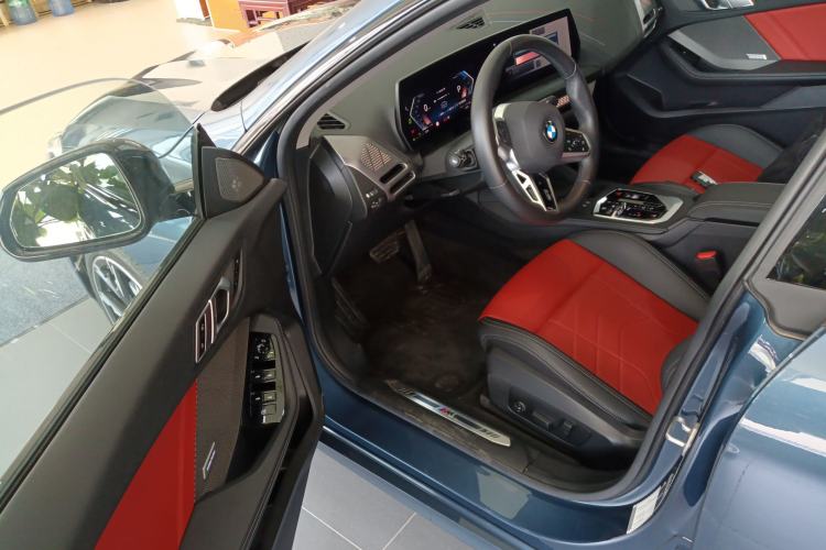 Used BMW 2 Series 2025 225L M Sport Night Edition Package Driver Seat