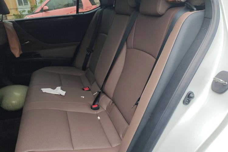 Used Lexus ES 2022 300h Excellence Edition