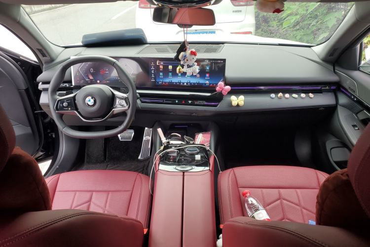 Used BMW 5 Series 2024 525Li Luxury Package
