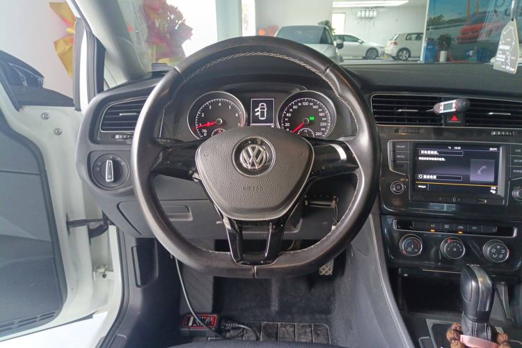 Used Volkswagen Golf 2017 230TSI Automatic Comfort Edition – Celebrating Milestone of One Million Units