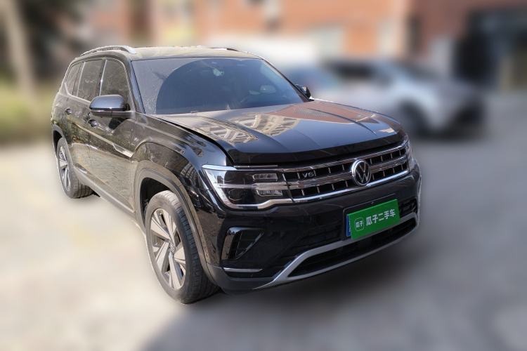 Used Volkswagen Teramont 2024 530 V6 All-Wheel-Drive Dragon Edition Front Right 45 Deg