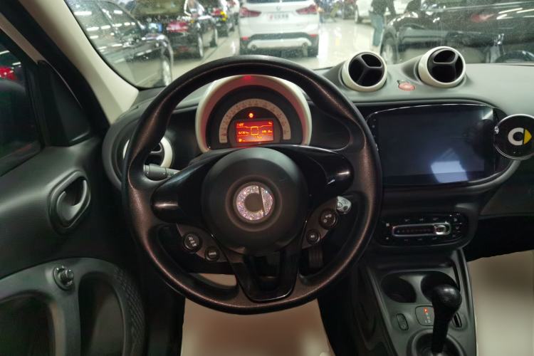 Used smart forfour 2016 1.0L 52 kW Dynamic Edition