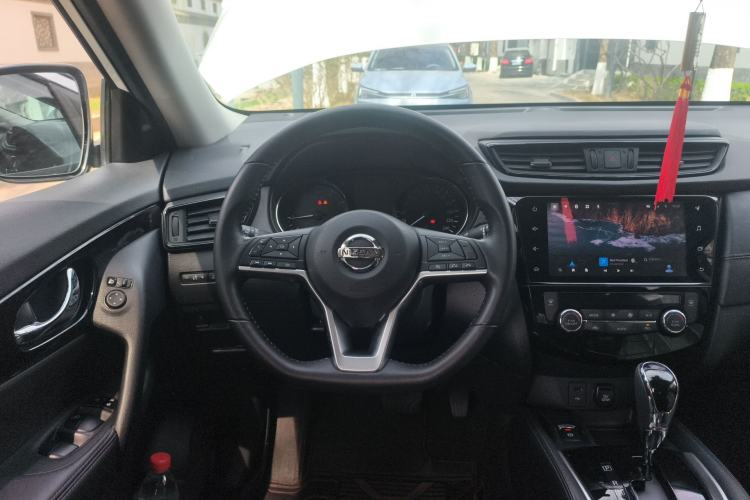 Used Nissan X-Trail 2022 2.0L Two-Wheel Drive Smart Connect Premium Edition