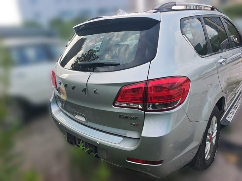 Used Haval H6 2014 Upgraded Model 1.5T Manual Two-Wheel Drive Elite Version — 5