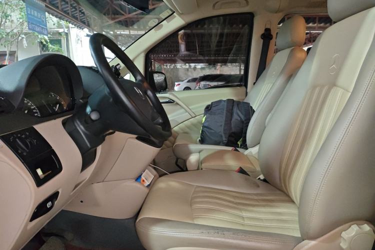 Used Mercedes-Benz Vito 2013 3.0L Elite Edition Left Front Seat