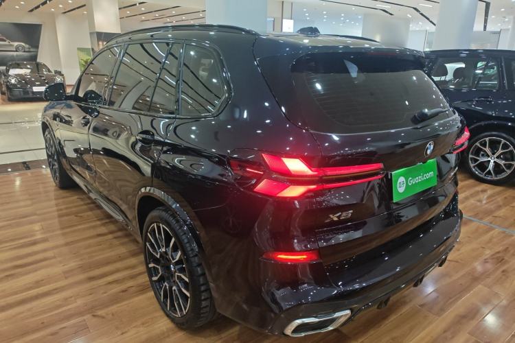 Used BMW X5 2023 xDrive 40Li M Sport Night Edition Package Exterior 2