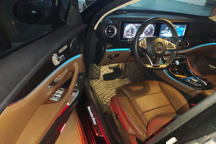 Used Mercedes-Benz E-Class 2016 E 300 L Sporty and Stylish Model
