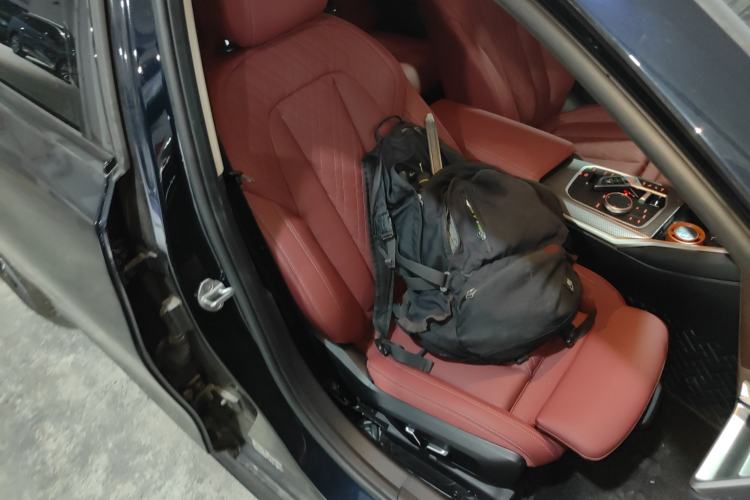 Used BMW 3 Series 2025 330Li M Sport Shadowline Package Right Front Seat