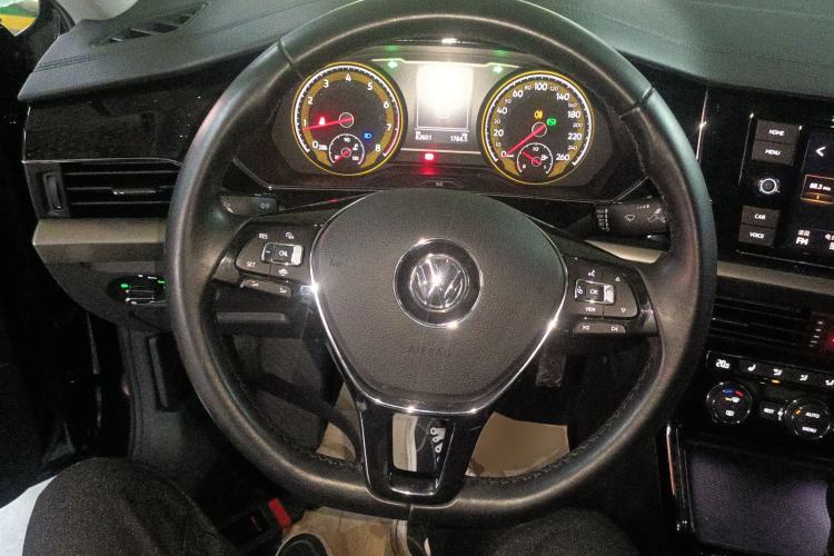 Used Volkswagen Passat 2019 330TSI Elite Edition China VI Steering Wheel