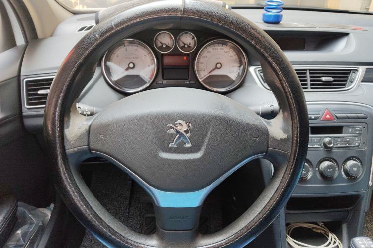 Used Peugeot 308 2014 Enjoy Edition Classic 1.6L Manual YouShang Model Steering Wheel