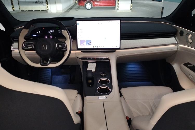 Used Zeekr 001 2026 95° All-Wheel-Drive Max Edition Center Console