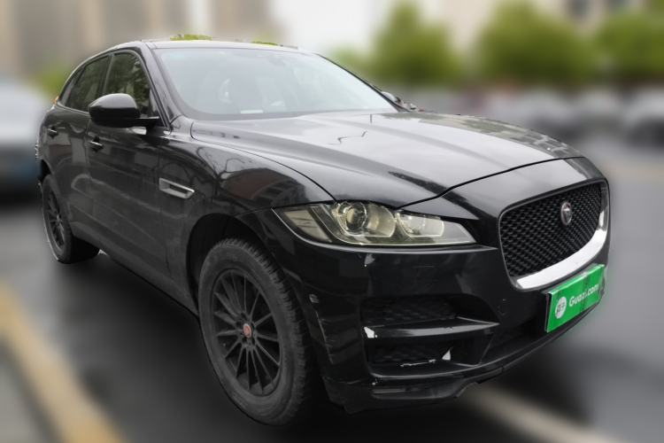 Used Jaguar F-PACE 2016 2.0T Two-Wheel Drive Urban Luxury Edition Front Right 45 Deg