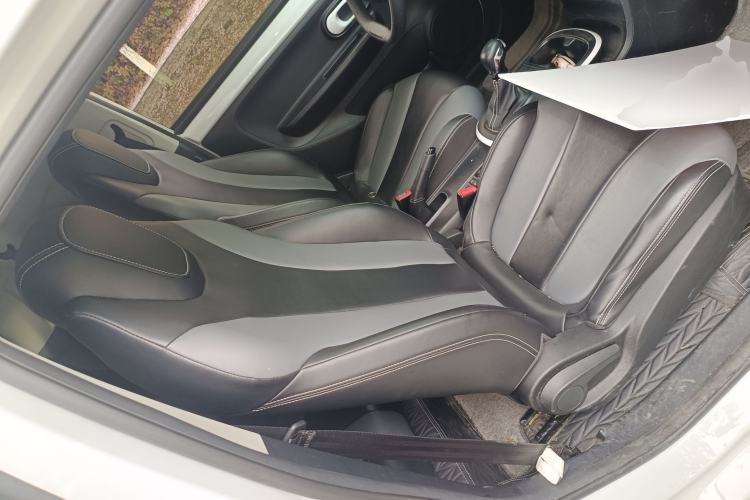 Used Roewe Clever 2022 311km QiQi BoBo Edition Right Front Seat