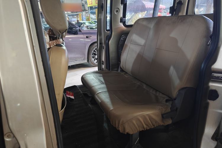 Used Wuling Rongguang V 2015 1.5L Practical Version
