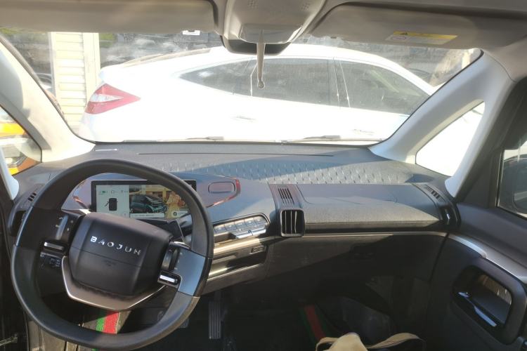 Used Baojun KiWi EV 2022 Artist Lite Edition Ternary Lithium Center Console