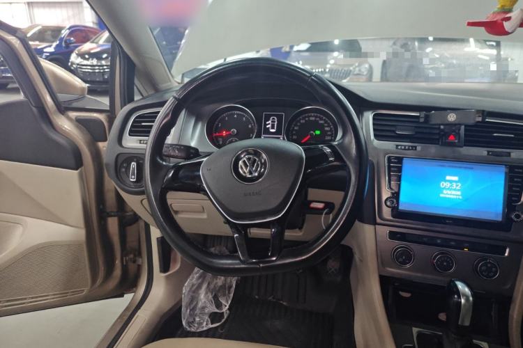 Used Volkswagen Golf 2015 1.6L Automatic Comfort Model