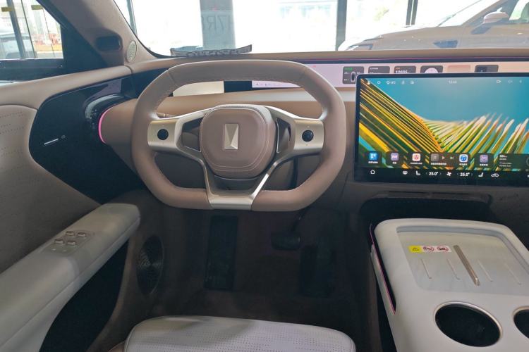 Used Avatr 07 2024 Ultra Range-Extended Four-Wheel Drive
