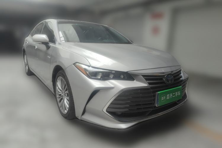 Used Toyota Avalon 2019 Dual-Engine 2.5L XLE Prestige Version China VI Standard