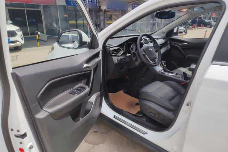 Used MG GS 2015 1.5TGI TST Luxury Edition Driver Seat