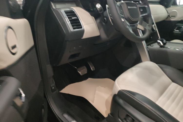 Used Land Rover Discovery 2021 360 PS R-Dynamic SE Left Front Seat