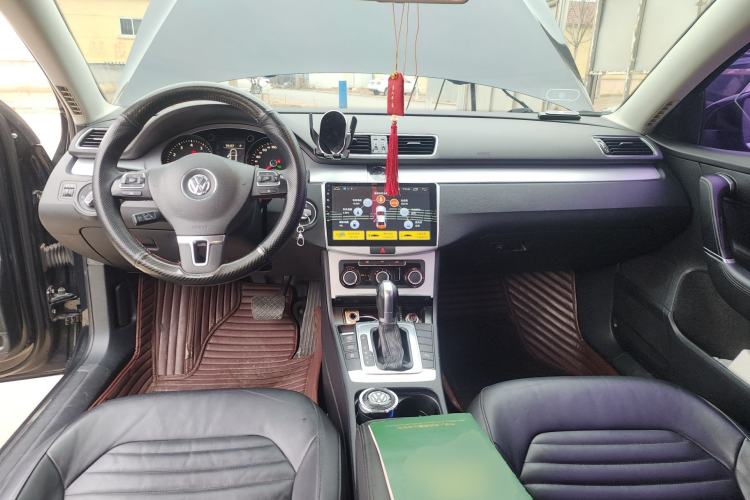Used Volkswagen Magotan 2016 1.8TSI Smart Comfort Model Center Console