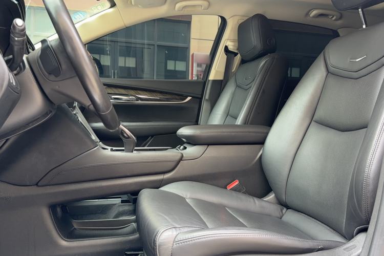 Used Cadillac XT5 2018 25T Luxury Model