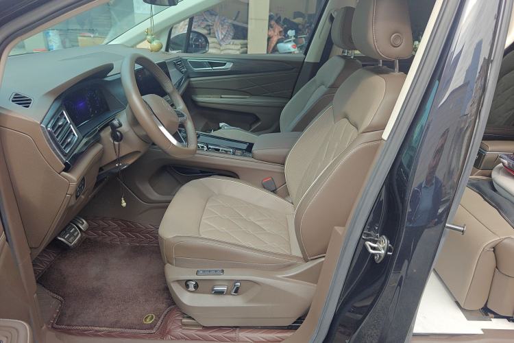 Used Volkswagen Viloran 2022 380TSI Prestige Edition Left Front Seat