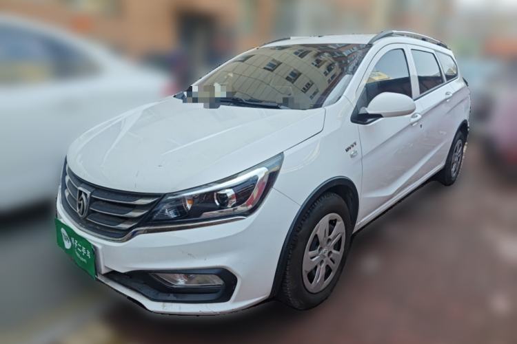 Used Baojun 310W 2017 1.5L Manual Comfort Version China VI Emission Standard