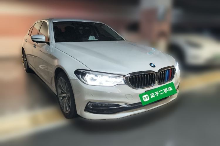 Used BMW 5 Series New Energy 2018 530Le Luxury Package Front Right 45 Deg