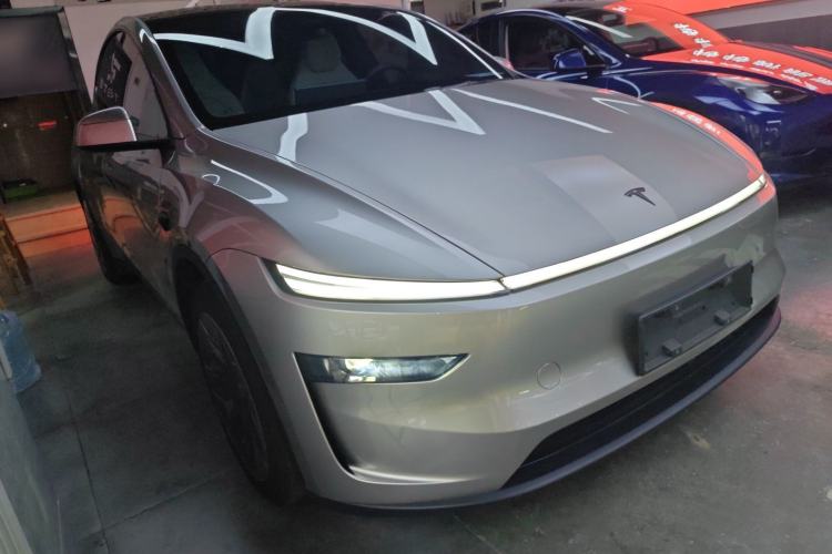 Used Tesla Model Y L 2025 Model Long-Range All-Wheel-Drive Version