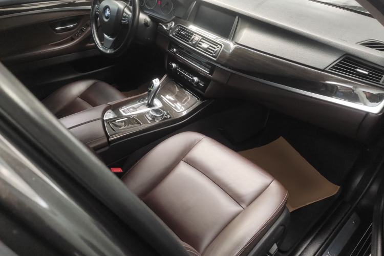 Used BMW 5 Series 2014 525Li Luxury Design Package
