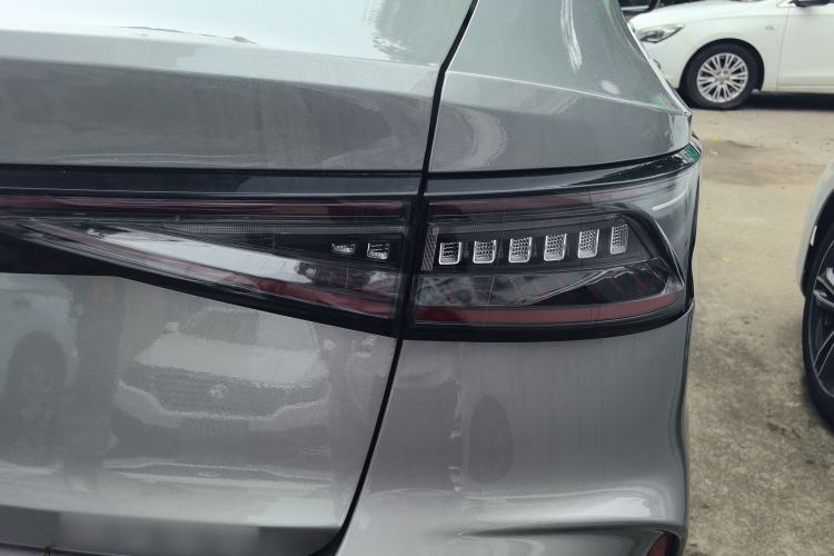 Used Chery Arrizo 8 2024 1.6T DCT Rui Right Rear Taillight