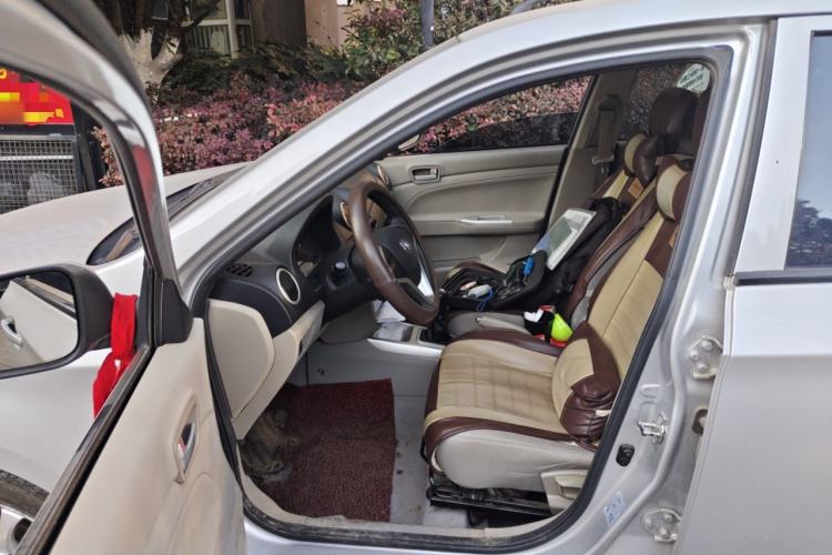 Used Changan Alsvin V3 2012 1.3L Manual Luxury Version China IV Standard