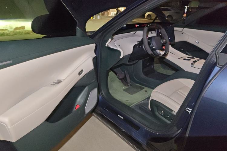 Used Xiaomi Auto YU7 2025 Ultra-Long Range High-Performance All-Wheel-Drive Max Edition