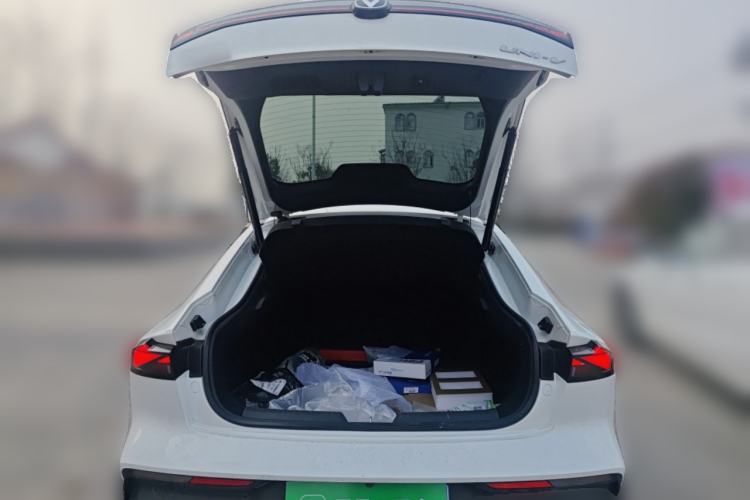 Used Changan UNI-V 2022 1.5T Prestige Version