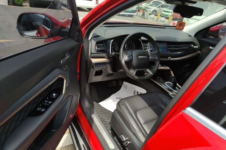 Used Haval H6 2021 1.5 GDIT Automatic Champion Edition Driver Seat