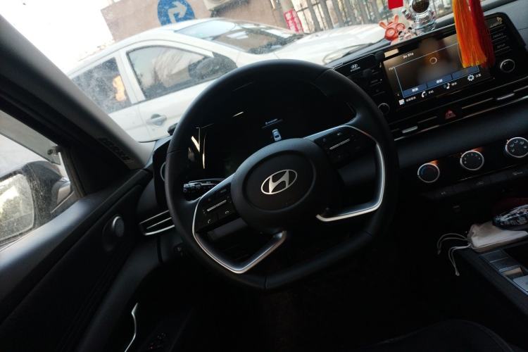 Used Hyundai Elantra 2023 1.5L CVT GLX Elite Edition Steering Wheel