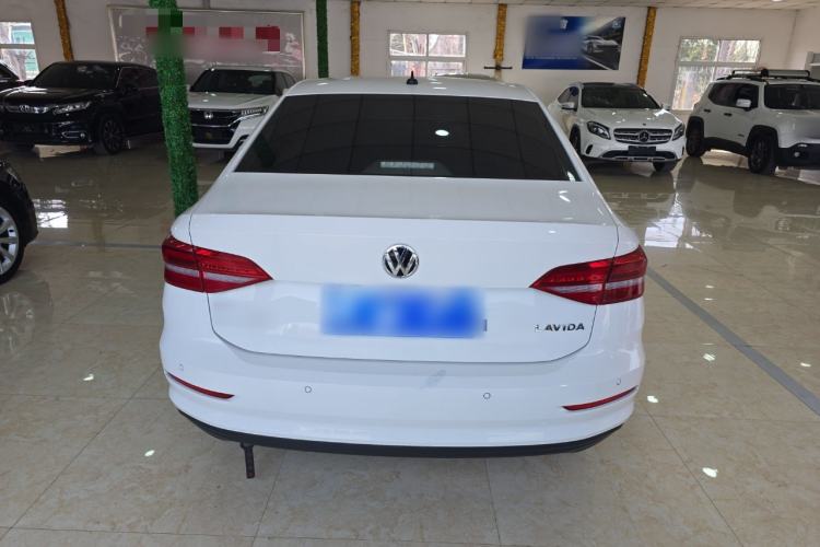 Used Volkswagen Lavida 2019 1.5L Automatic Fashion Edition China VI
