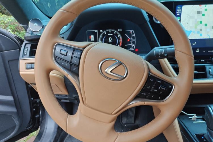 Used Lexus ES 2024 200 Premium Edition Steering Wheel