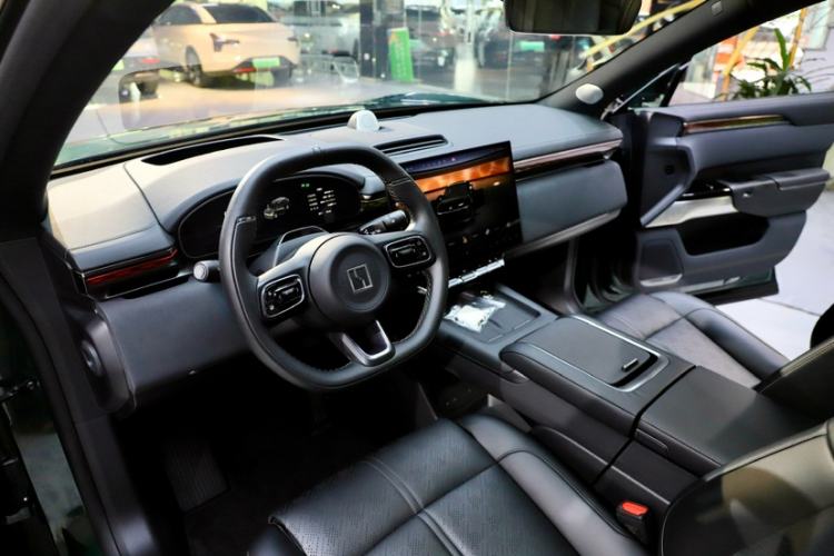 Used Zeekr 7X 2025 100kWh Long-Range All-Wheel Drive Intelligent Driving Version Interior 5