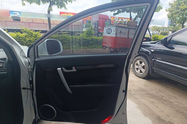 Used Chevrolet Captiva 2014 2.4L Two-Wheel Drive Urban Version 7 Seats